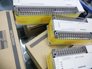 三菱FX系列PLC  FX3SA-10MR-CM