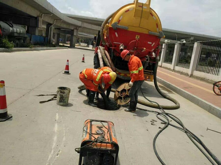 南京雨花臺區(qū)鐵心橋管道疏通及高壓清洗下水道和管道排查