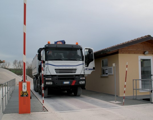 汽車衡、地上衡、配料秤等